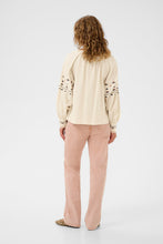 Load image into Gallery viewer, Cream 10614667 CR AGATE BLOUSE
