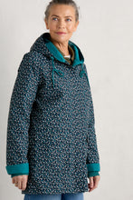 Load image into Gallery viewer, Seasalt B-Rn34804-32758 The Reversible Raincoat Rain Showers Maritime Chalk