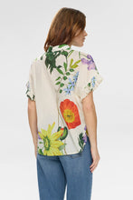 Load image into Gallery viewer, Numph 706456 NUBELISA SLEEVELESS SHIRT