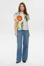 Load image into Gallery viewer, Numph 706456 NUBELISA SLEEVELESS SHIRT