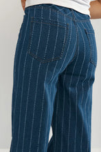 Load image into Gallery viewer, Numph 706549 NUATLANTA HIGH RISE JEANS
