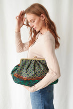 Load image into Gallery viewer, One Hundred Stars Bklamueml KISS LOCK CLUTCH BAG