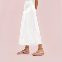 Load image into Gallery viewer, Fitflop Ada IQushion Solid Flip-Flops