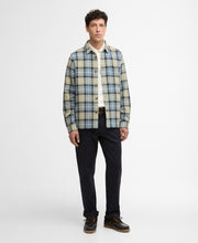 Load image into Gallery viewer, Barbour Mos0469tn37 Barbour Vennel Oversh Highlan