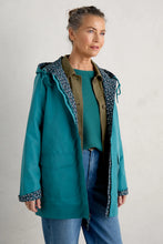 Load image into Gallery viewer, Seasalt B-Rn34804-32758 The Reversible Raincoat Rain Showers Maritime Chalk