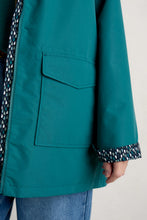 Load image into Gallery viewer, Seasalt B-Rn34804-32758 The Reversible Raincoat Rain Showers Maritime Chalk