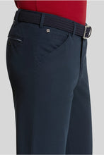 Load image into Gallery viewer, Micro-Structure Cotton Chinos