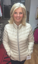 Load image into Gallery viewer, Frandsen 528 588 528 588
