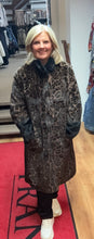 Load image into Gallery viewer, Micha 143 234 LEOPARD FUR COAT
