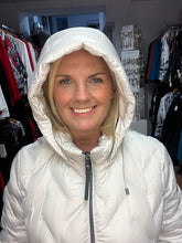 Load image into Gallery viewer, Barbara Lebek 10630042 Short coat Polar pearls with hood
