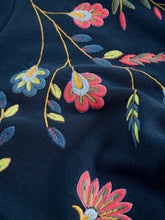 Load image into Gallery viewer, White Stuff 445543 Floral embroidered sweatshirt
