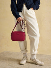 Load image into Gallery viewer, Joules At4720 TRENT BERRY BAG

