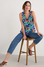 Load image into Gallery viewer, Seasalt B-Wm27072-35441 Cobbs Well Top Screenprint Floral Chalk
