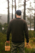 Load image into Gallery viewer, Lakor L1814 FAROESE FISHER KNIT
