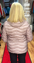 Load image into Gallery viewer, Barbara Lebek 11060042 Jacket down free with hood
