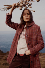 Load image into Gallery viewer, Seasalt B-Wm40641-38913 Wood Cabin Coat

