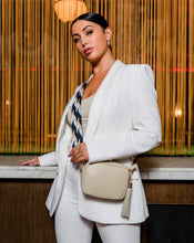 Load image into Gallery viewer, Elie Beaumont Ebb5001 handbag stone
