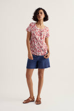 Load image into Gallery viewer, Seasalt B-Wm39649-37706 Appletree T-Shirt
