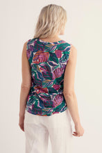 Load image into Gallery viewer, Seasalt B-Wm38024-37991 Purist Vest
