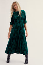 Load image into Gallery viewer, Seasalt B-Wm40552-39184 Oak Cottage Dress
