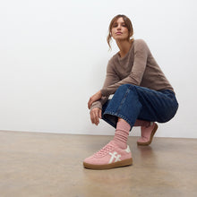 Load image into Gallery viewer, Fitflop A61 THE DASH T-TOE SUEDE
