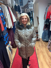 Load image into Gallery viewer, Barbara Lebek 30870052 DOWN JACKET WITH HOOD
