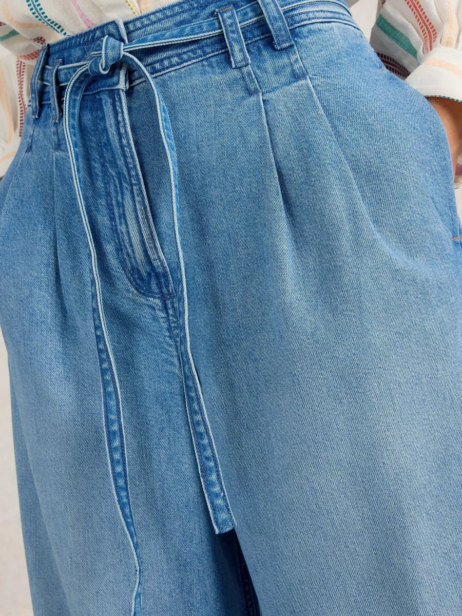 White Stuff 443435 SASHA WIDE LEG JEANS – Velvet Ramsbottom