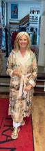 Load image into Gallery viewer, One Hundred Stars Gwnhumnud DRESSIN GOWN
