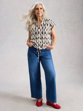 Load image into Gallery viewer, White Stuff 445249 Nicole linen blend top
