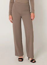 Load image into Gallery viewer, Base Level 6000092 YARAH TROUSERS
