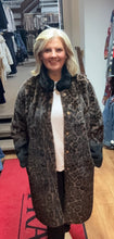 Load image into Gallery viewer, Micha 143 234 LEOPARD FUR COAT
