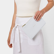 Load image into Gallery viewer, Katie Loxton Klb3885 SENTIMENT POUCH BEST MUMMY
