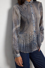 Load image into Gallery viewer, Tinta &amp; Bariloche 4004514 IRAIDA SHIRT
