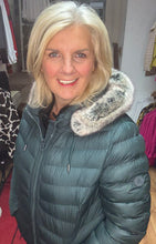 Load image into Gallery viewer, Barbara Lebek 30970052 JACKET WITH COAT AND FAUX FUR
