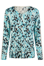 Load image into Gallery viewer, Barbara Lebek Urban Basics 80580052 animal print knit v neck Pullover
