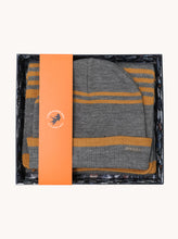 Load image into Gallery viewer, A Fish Named Fred 32.270 SCARF &amp; BEANIE SET
