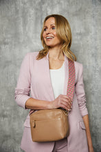 Load image into Gallery viewer, Elie Beaumont Town Bag TOWN BAG
