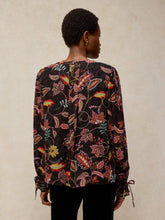 Load image into Gallery viewer, White Stuff 447142 ELEANOR POET TOP
