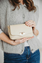 Load image into Gallery viewer, Elie Beaumont Elie Beaumont Twist TWIST CLASP HANDBAG
