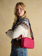 Load image into Gallery viewer, Joules Q89029 TRENT BAG
