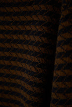 Load image into Gallery viewer, Lakor L1814 FAROESE FISHER KNIT
