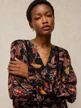 Load image into Gallery viewer, White Stuff 447142 ELEANOR POET TOP
