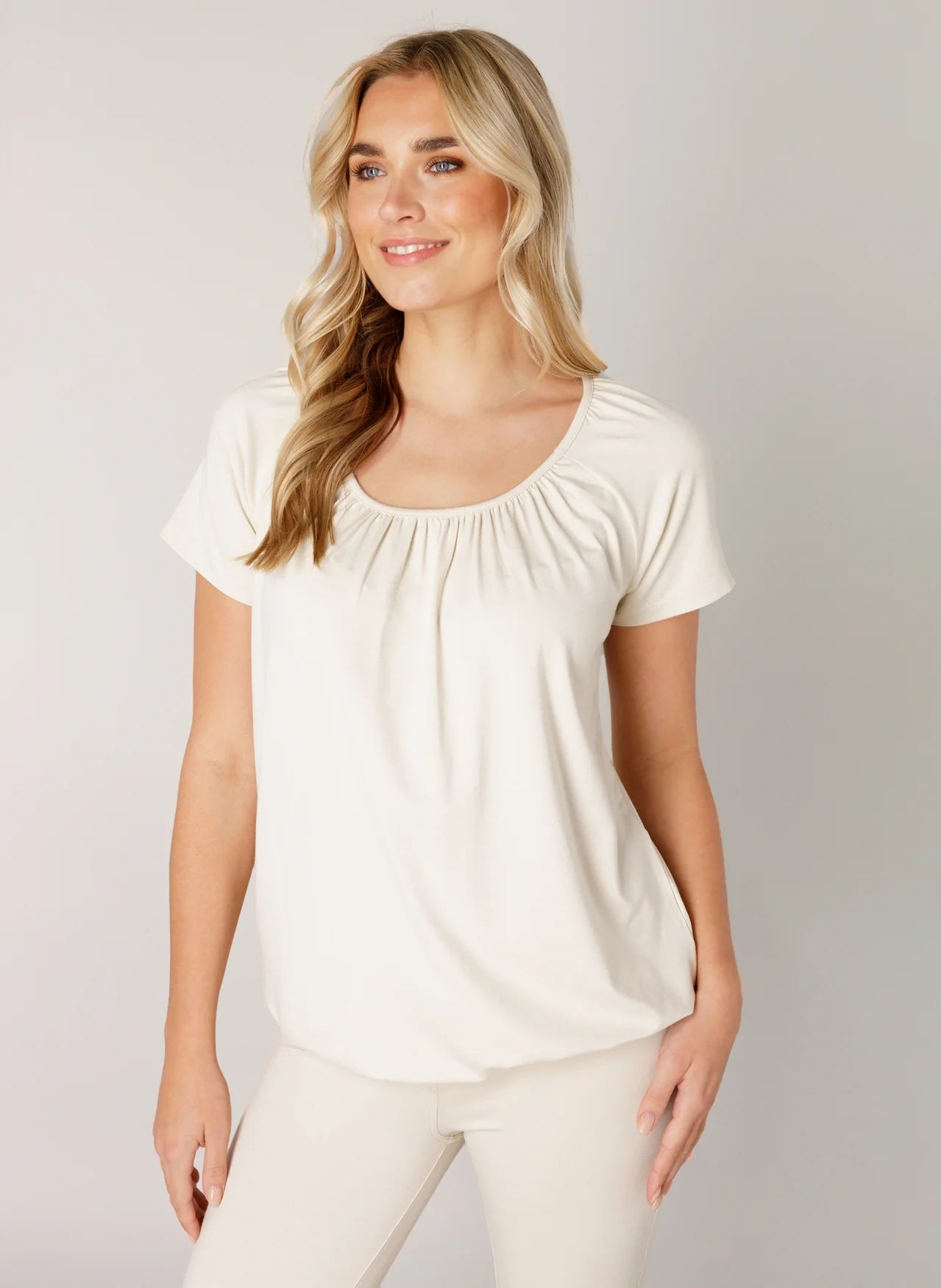 Base Level 6000033 YONA TSHIRT