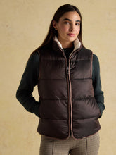 Load image into Gallery viewer, Joules Au4704 FAUX FUR GILET

