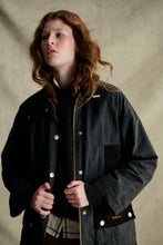 Load image into Gallery viewer, Barbour Lwx1585 Barbour TR Icons Beauf Classic
