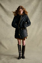 Load image into Gallery viewer, Barbour Lwx1585 Barbour TR Icons Beauf Classic
