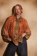 Load image into Gallery viewer, One Hundred Stars Tpbamugld PUSSYBOW BLOUSE
