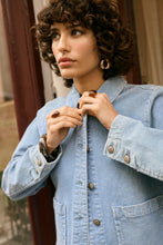 Load image into Gallery viewer, Cream 10614541 CR Rafael Corduroy Jacket
