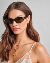 Load image into Gallery viewer, Katie Loxton Klsg125 BORDEAUX SUNGLASSES
