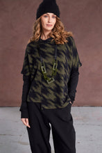 Load image into Gallery viewer, Naya Naw25244 HOUNDSTOOTH KNIT HIGH NECK
